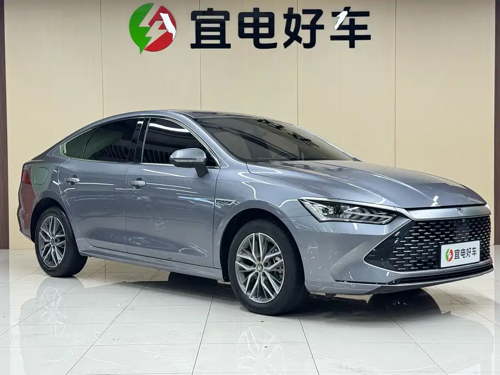 BYD Qin Plus PLUS 2023 Champion DM-i 120KM Lead