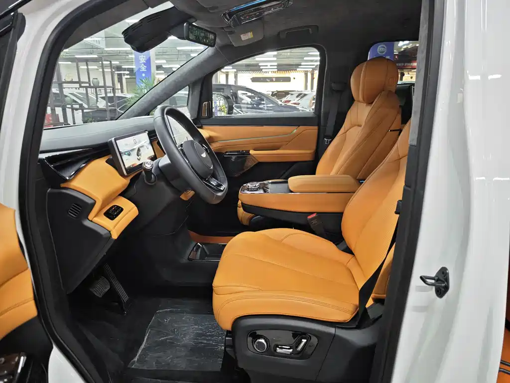 GEELY GALAXY WING TRUE L380