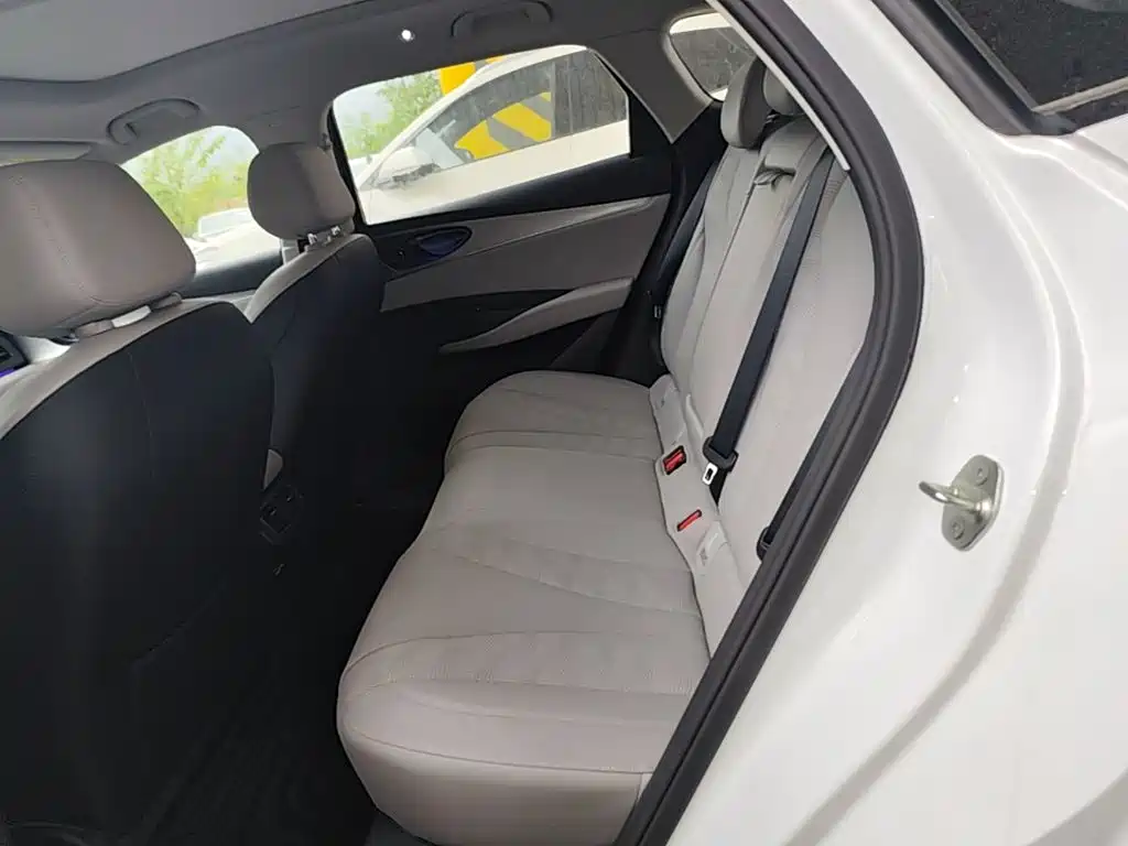BYD Seal 06 DM-i Touring — миниатюра 17
