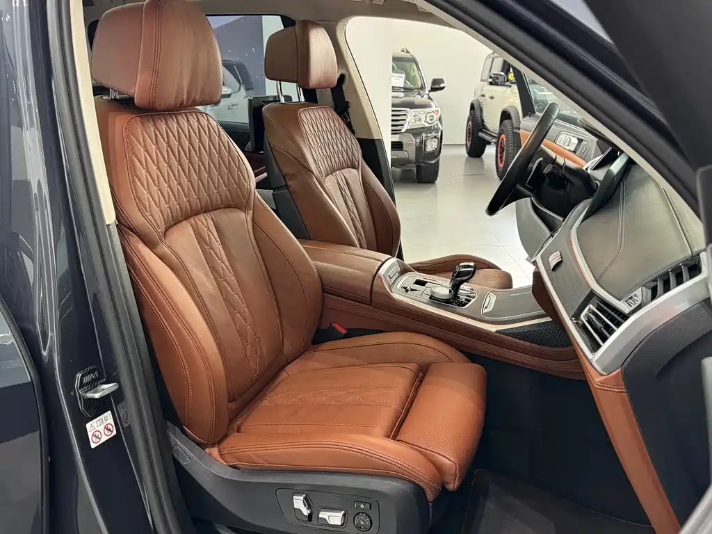 BMW X7 — миниатюра 16
