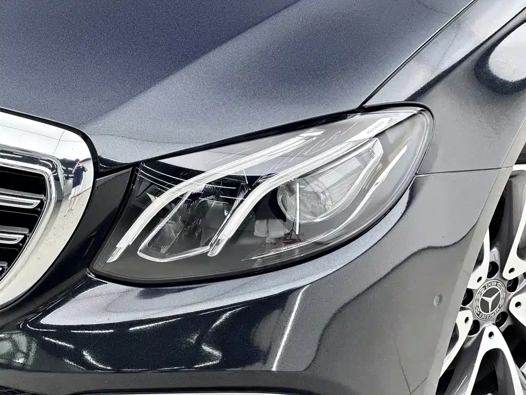 Mercedes-Benz E-Class — миниатюра 15