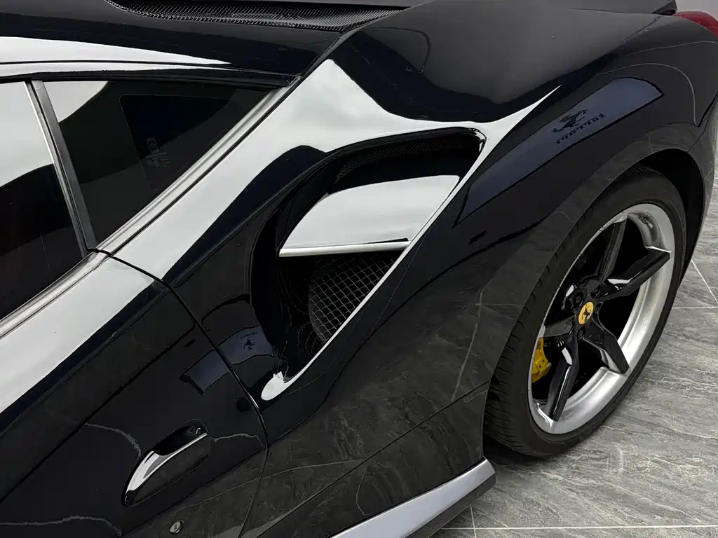 Ferrari 488 — миниатюра 7