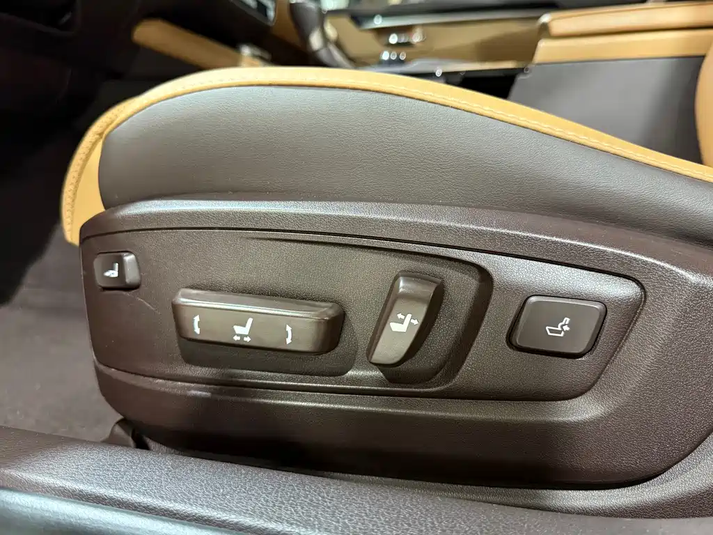 Lexus ES — миниатюра 18