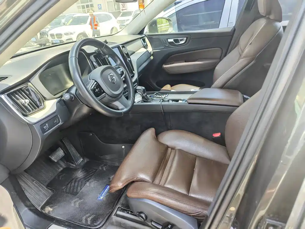 Volvo XC60 2020 T5 Luxury