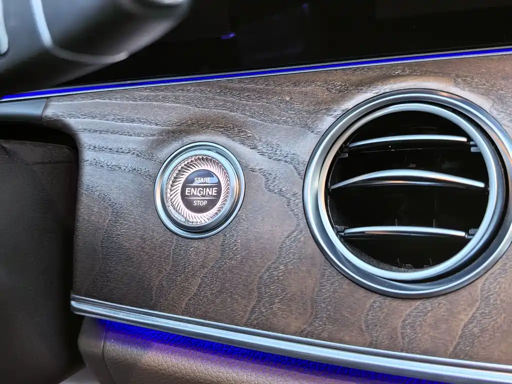 Mercedes-Benz E-Class — миниатюра 10