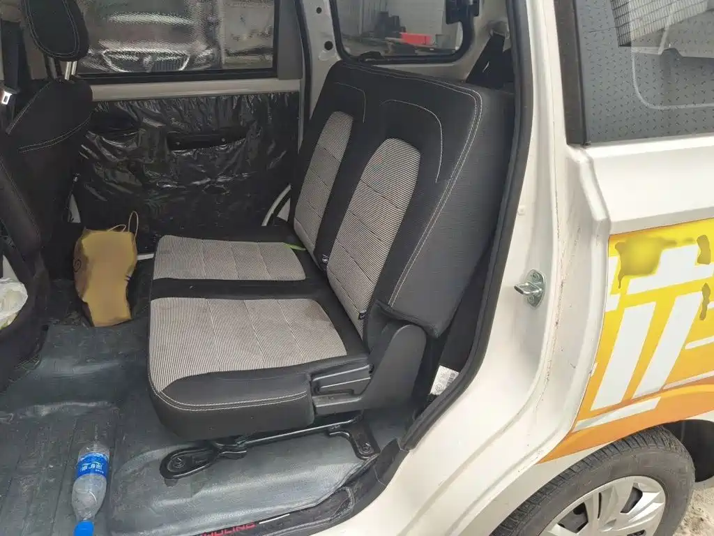 Wuling Hongguang — миниатюра 15