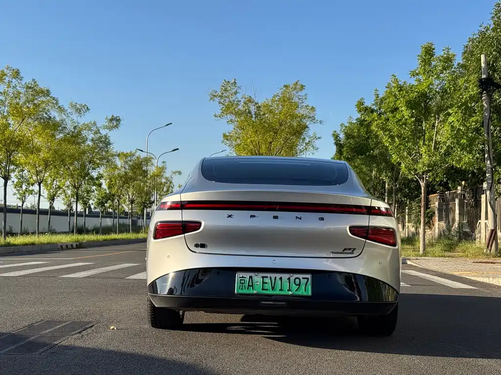 XPeng P7 — миниатюра 22