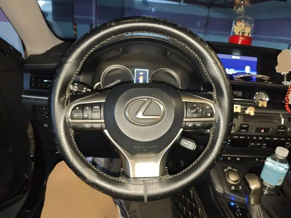Lexus ES — миниатюра 3