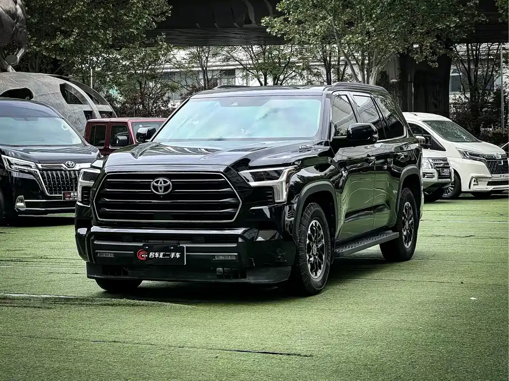 Toyota Sequoia 2023