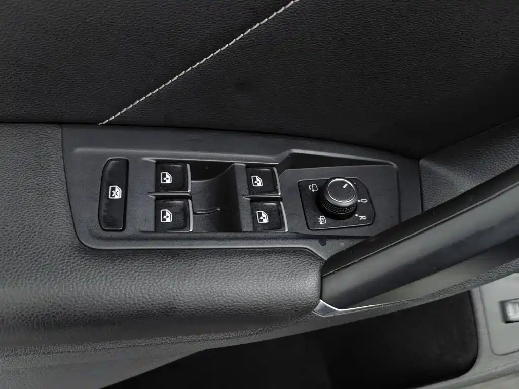Volkswagen Tiguan — миниатюра 9