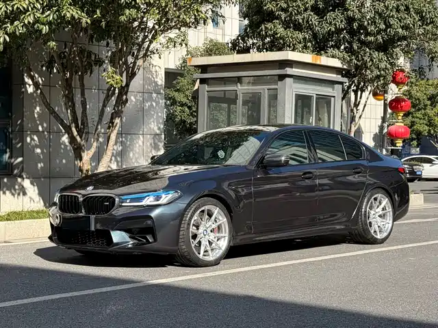 BMW M5