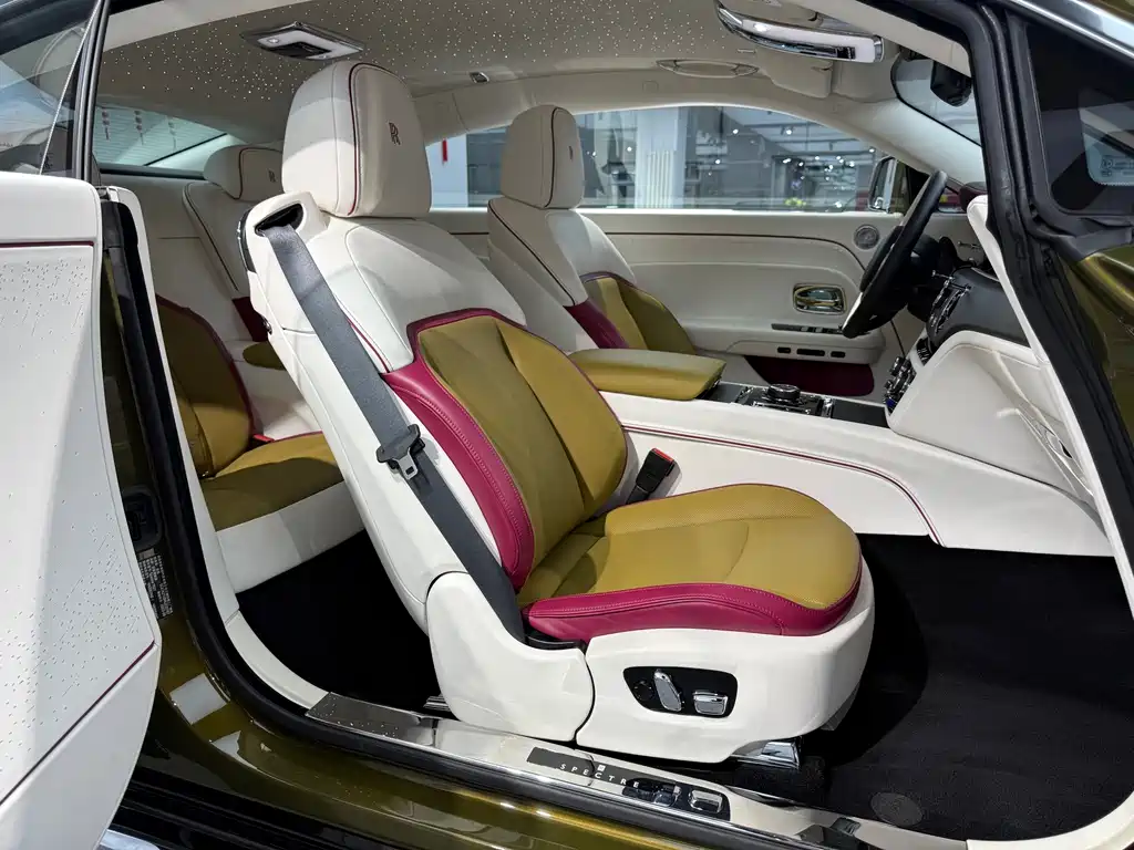 Rolls-Royce Phantom — миниатюра 17