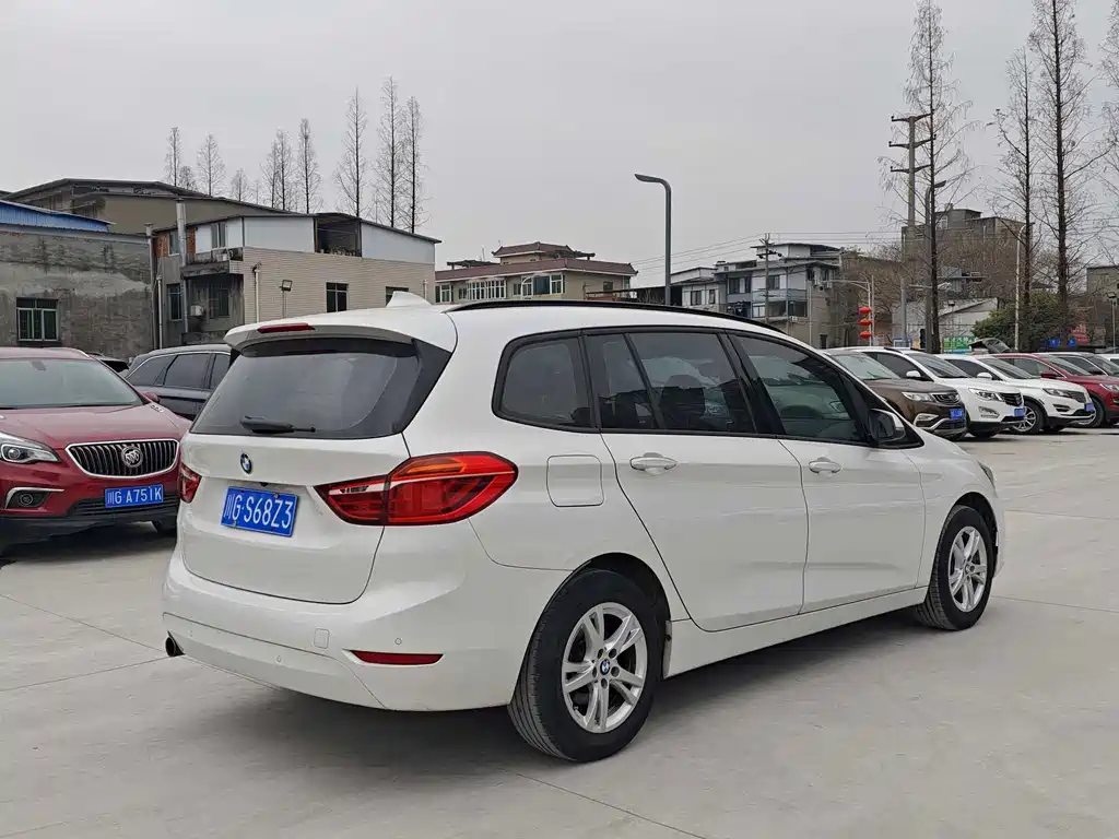 BMW 2 SERIES MULTIFUNCTIONAL STATION WAGON