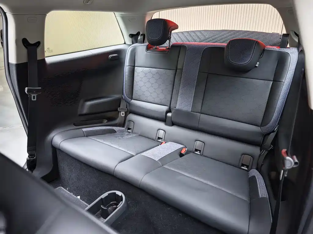 MINI MINI COOPER EV — миниатюра 18