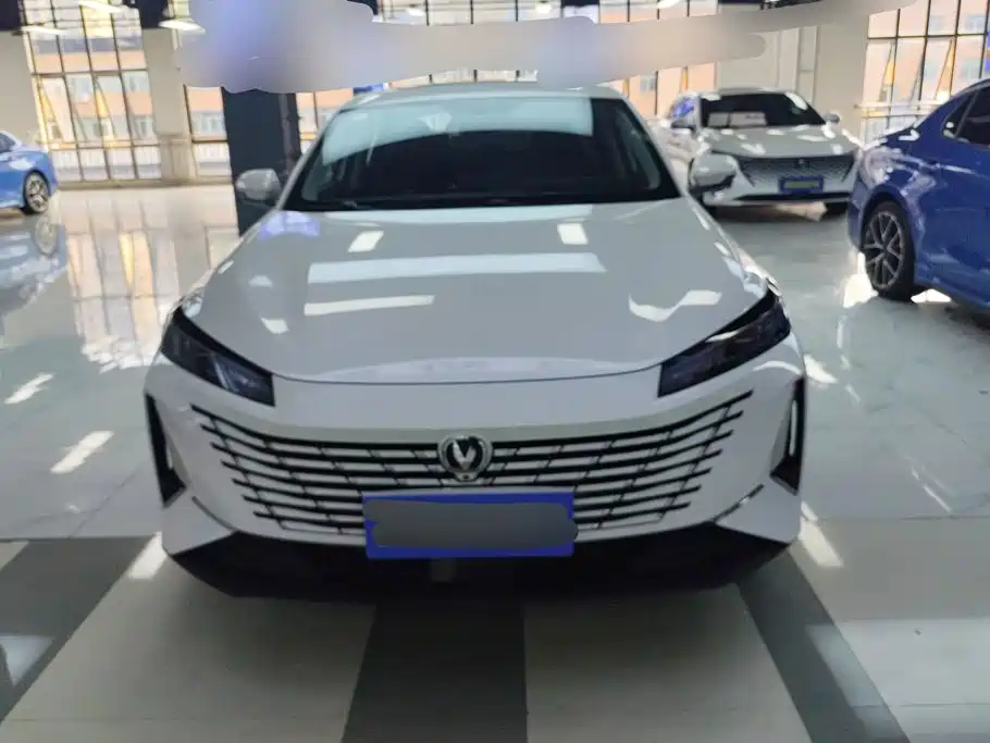 Changan Eado — миниатюра 2