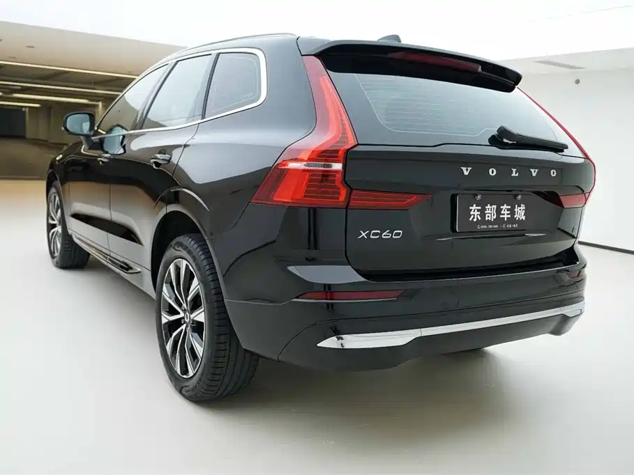 Volvo XC60 2024 B5 Luxury
