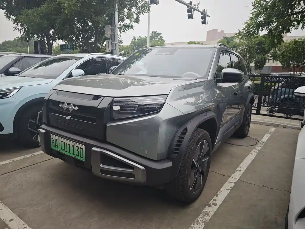 Fang Cheng Bao Titanium 3 2025