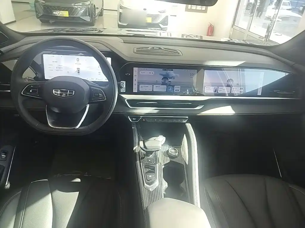 Geely Xingyue L — миниатюра 10
