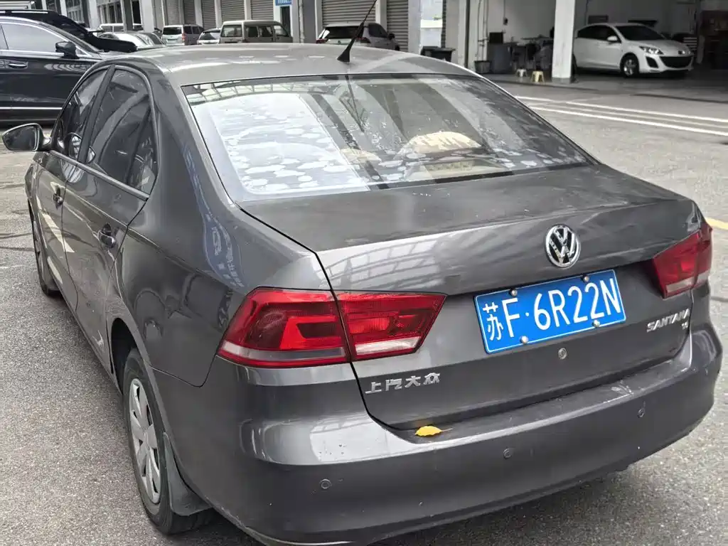 Volkswagen Santana — миниатюра 2