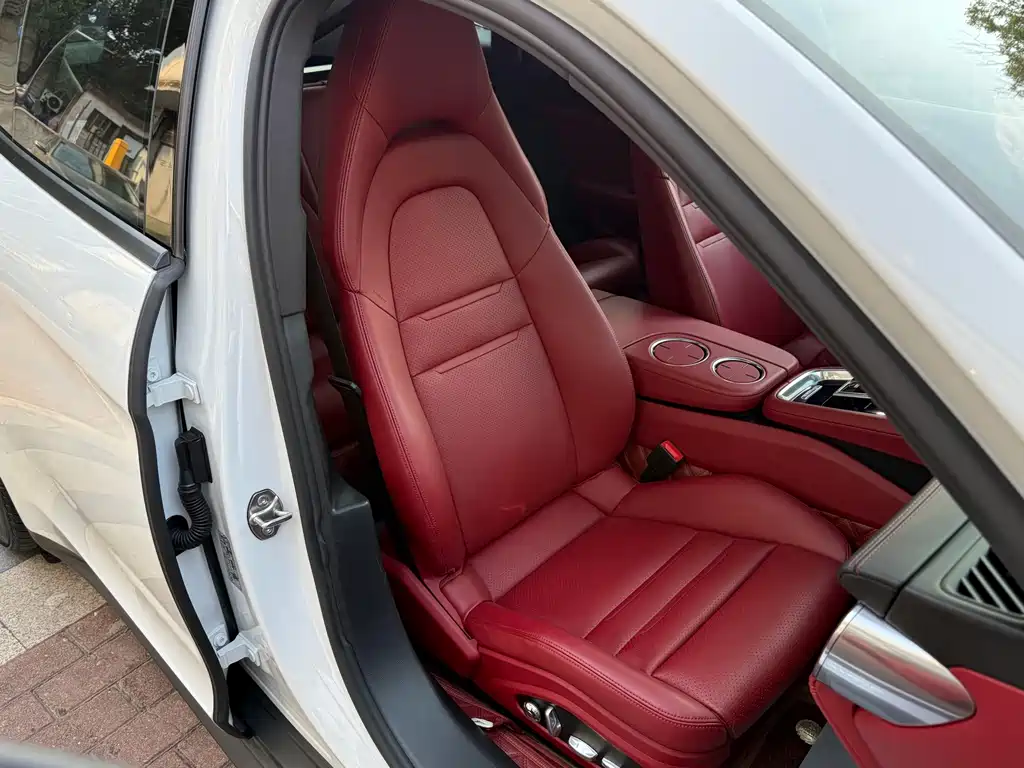 Porsche Panamera — миниатюра 24