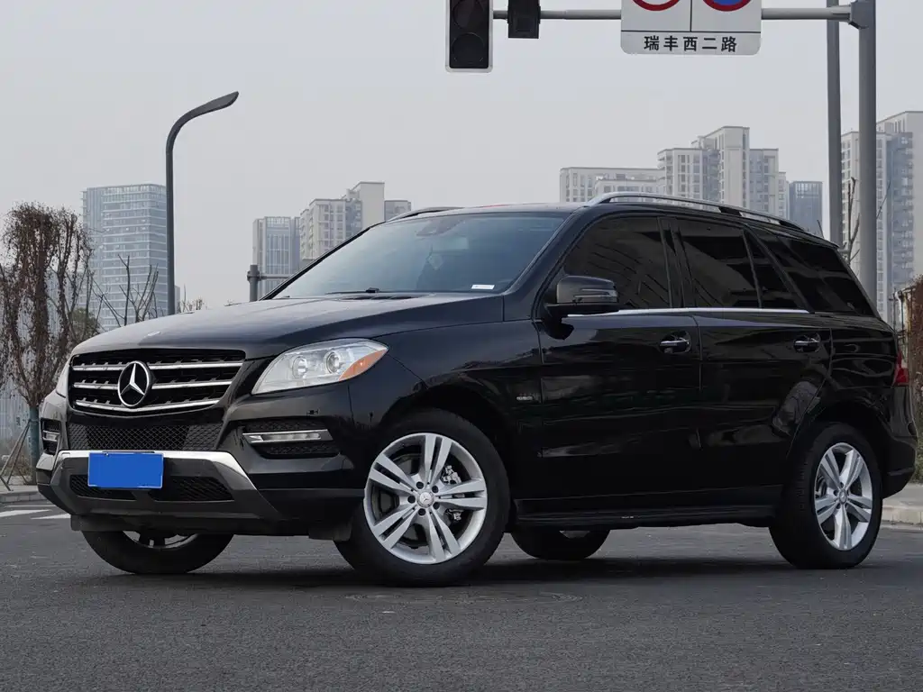Mercedes-Benz M-Class 2013