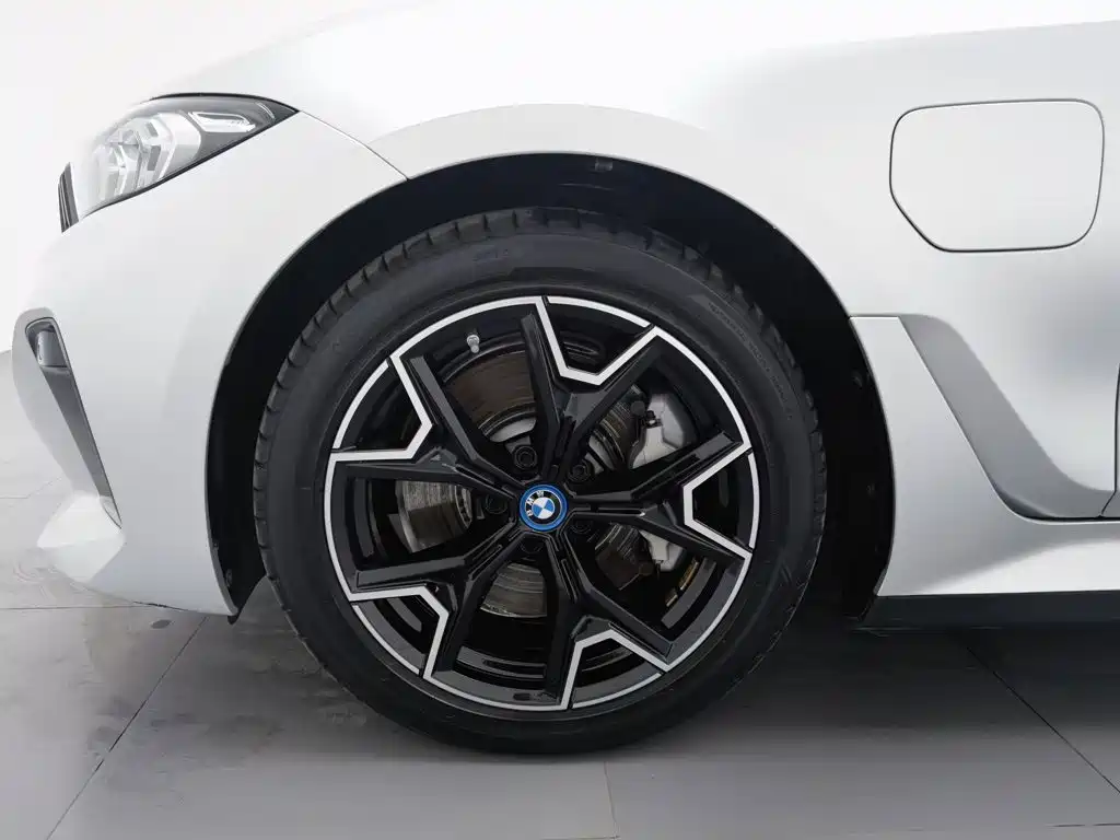 BMW i3 — миниатюра 17