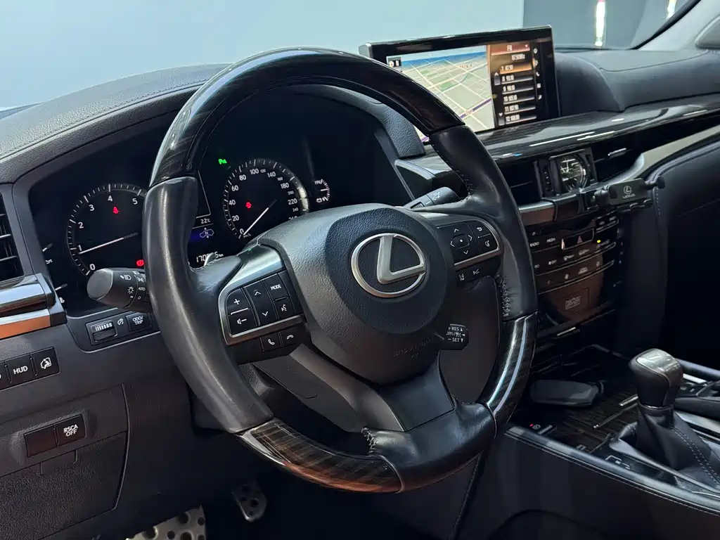 Lexus LX 2019 570