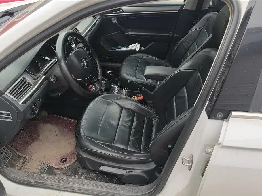 Volkswagen Bora 2016 1.6L MT Comfort