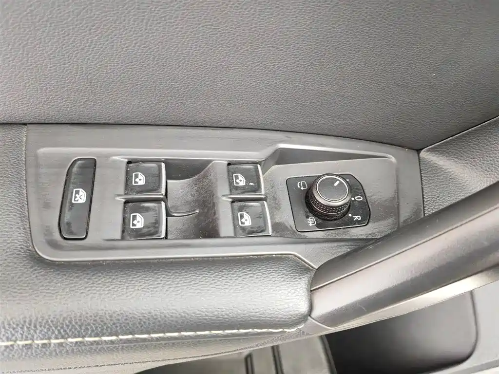 Volkswagen Tiguan L L 2018 280TSI AT Comfort