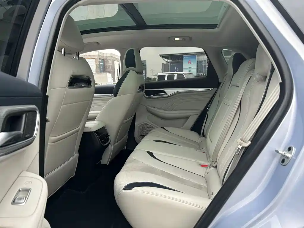 Roewe Feifan MARVEL R — миниатюра 8