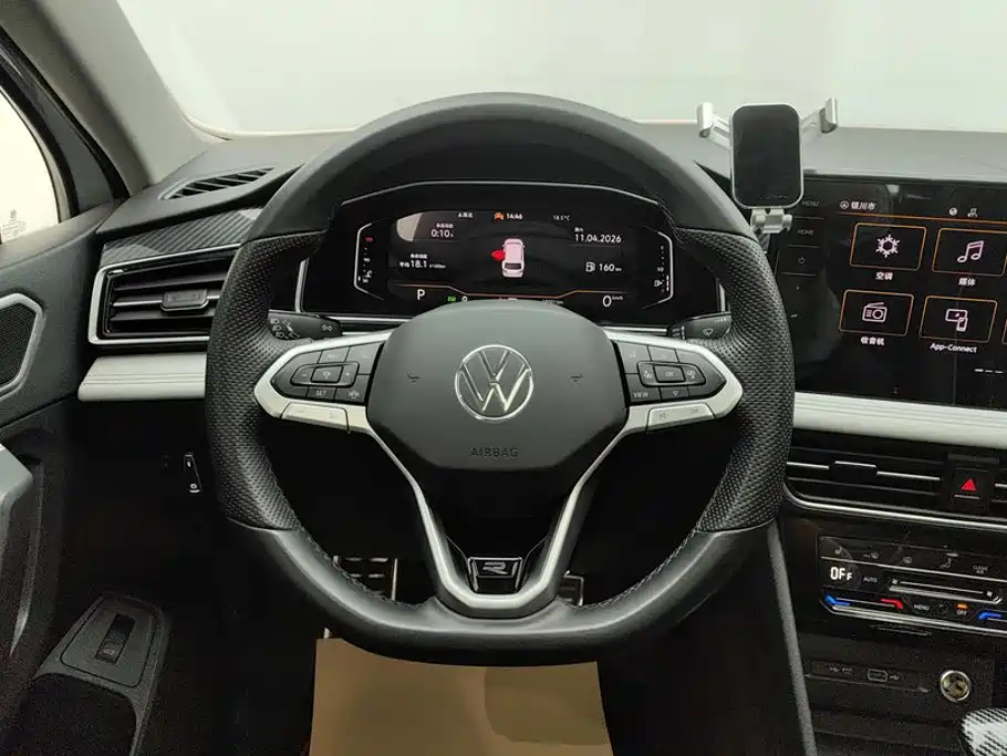 Volkswagen Tiguan L — миниатюра 15