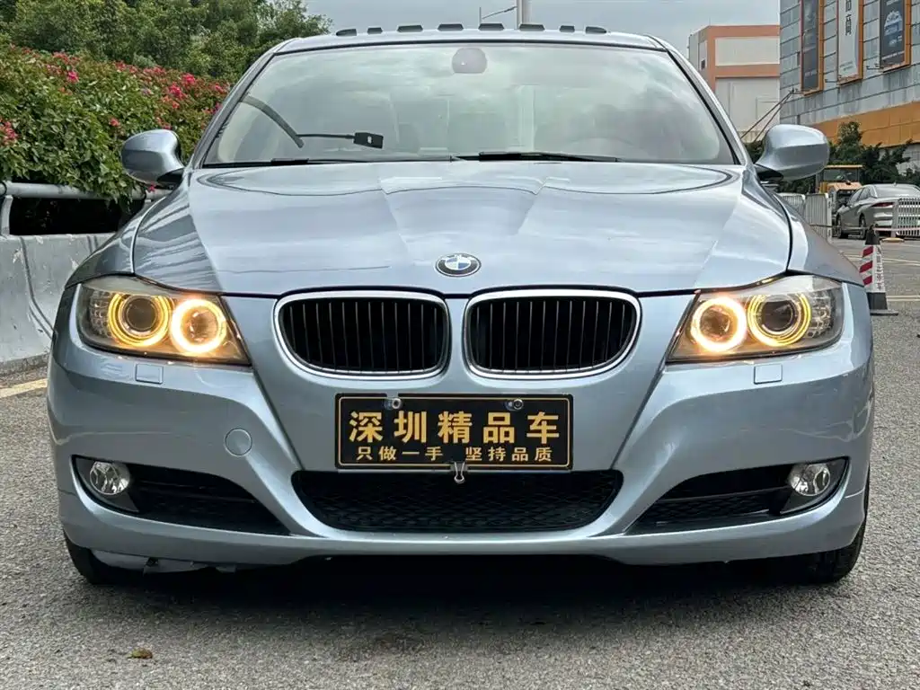 BMW 3 Series (Import) 2012