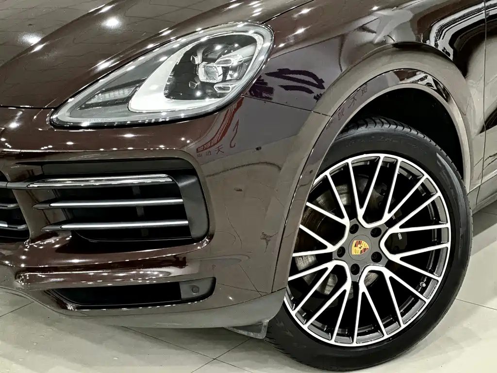 Porsche Cayenne — миниатюра 35