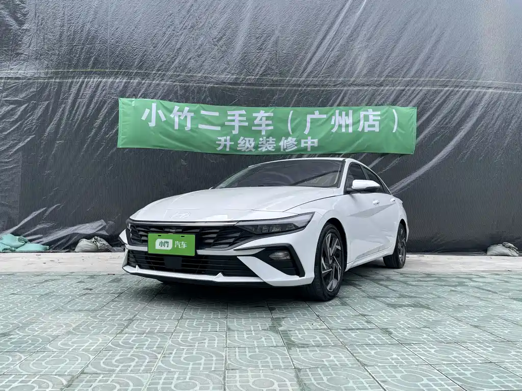 Hyundai Elantra 2023