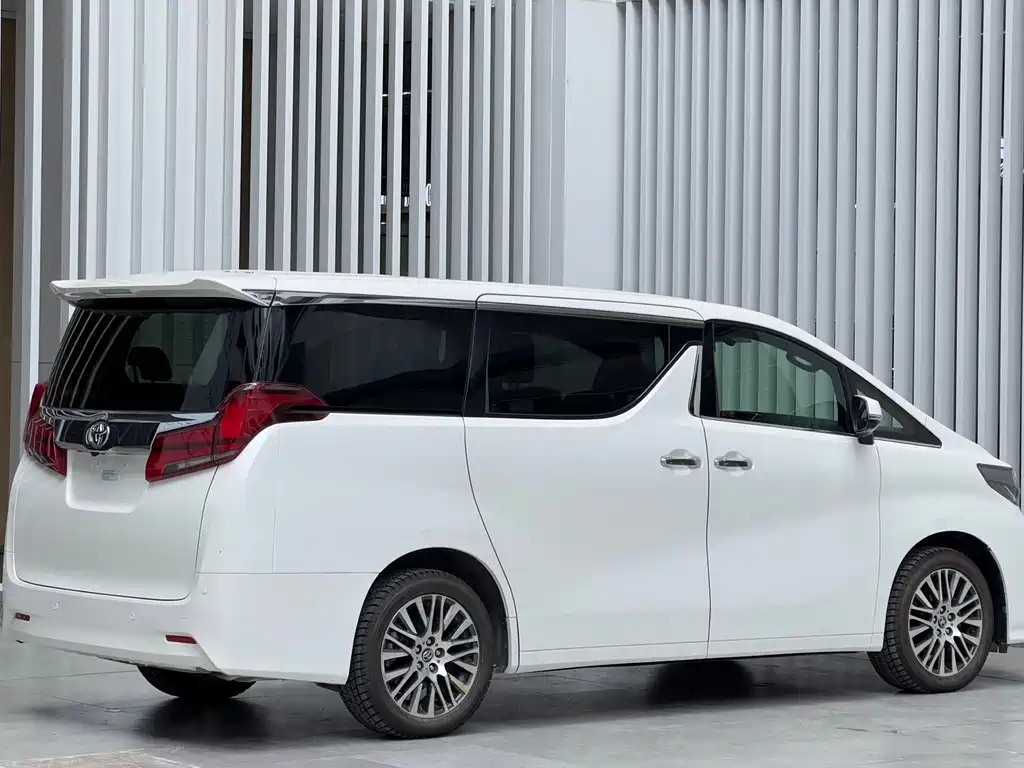 Toyota Alphard 2015 3.5L Luxury