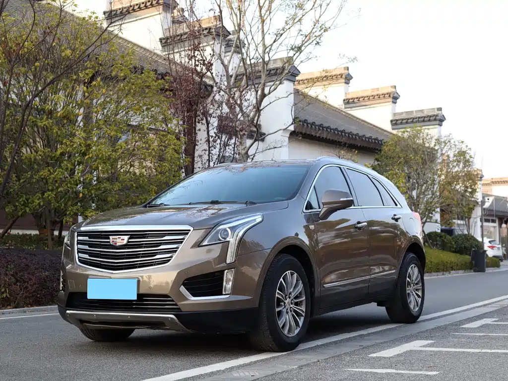 CADILLAC XT5