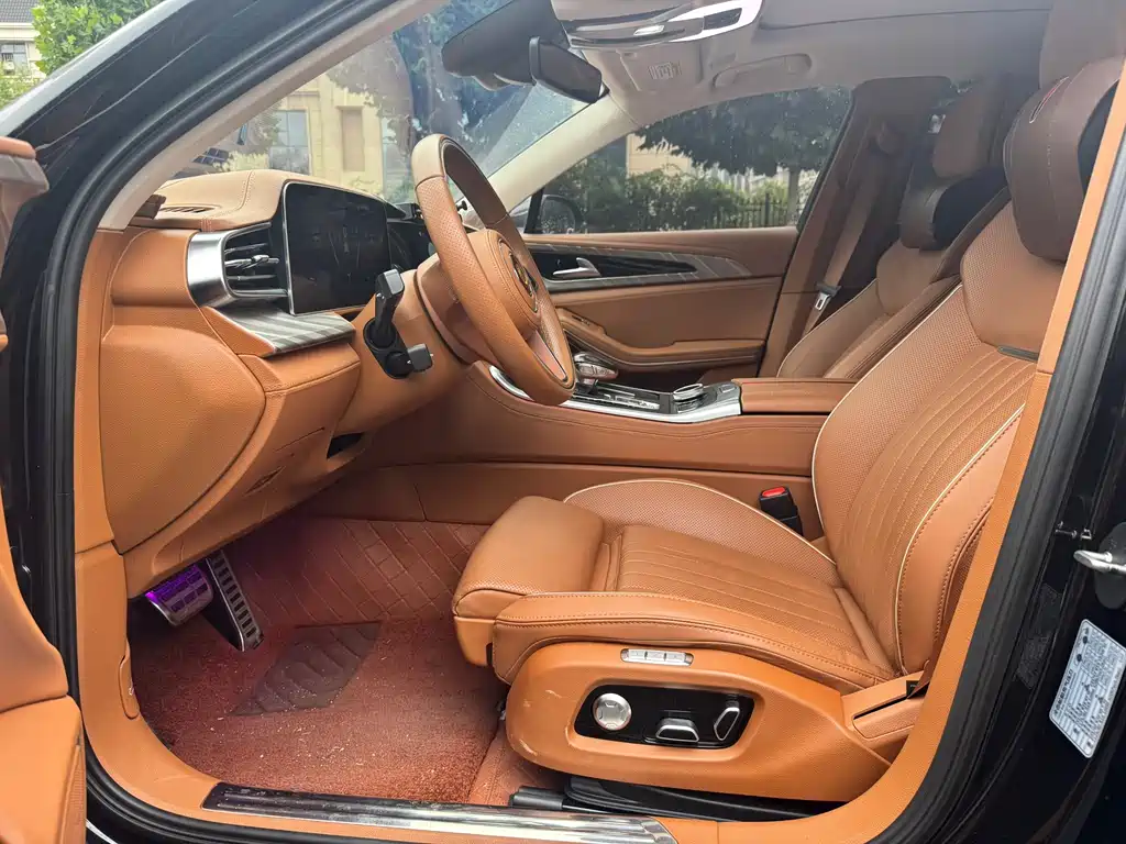 Hongqi H9 2022 2.0T