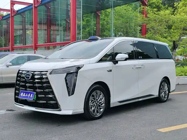GAC Trumpchi M8