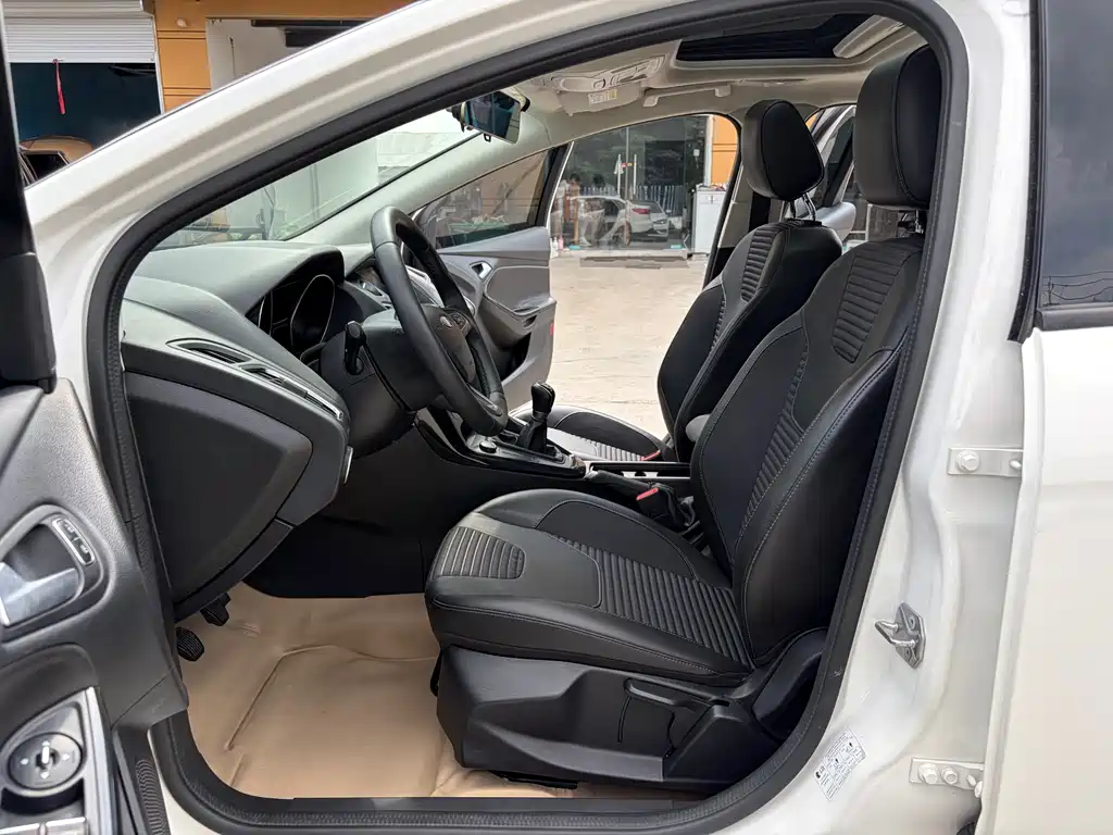 Ford Focus 2017 1.6L MT