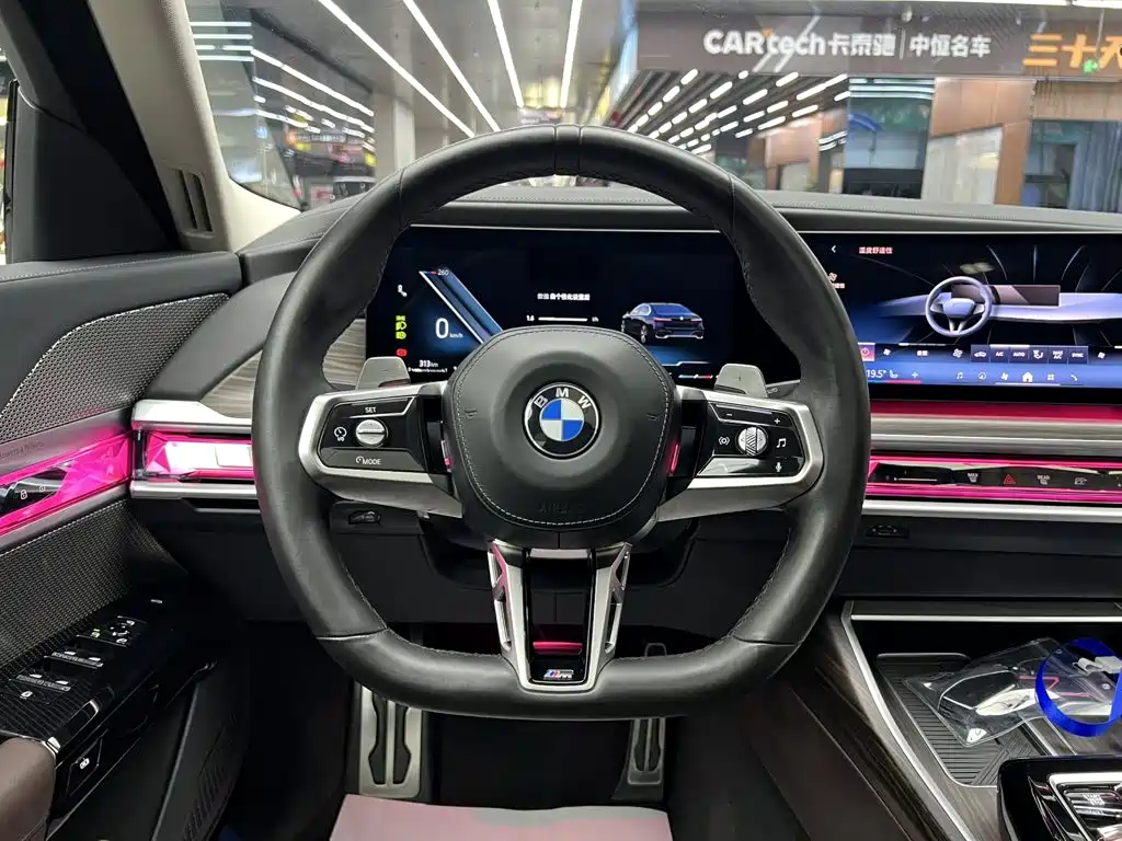 BMW 7 Series — миниатюра 26
