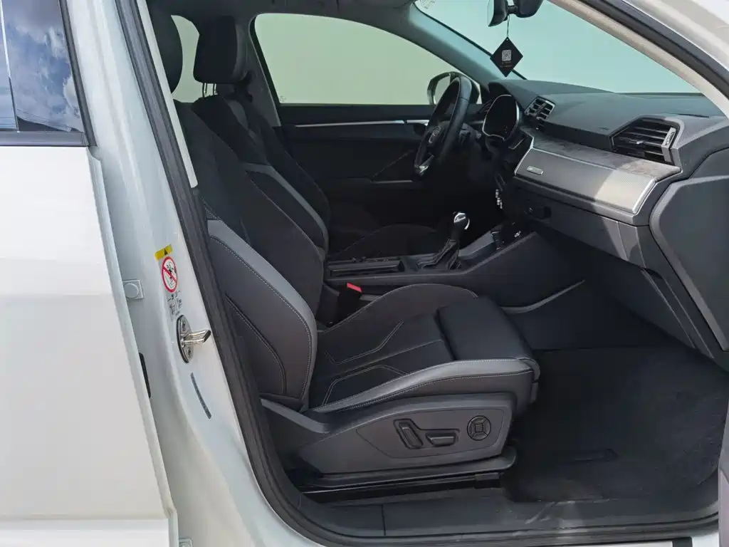 Audi Q3 Sportback — миниатюра 23