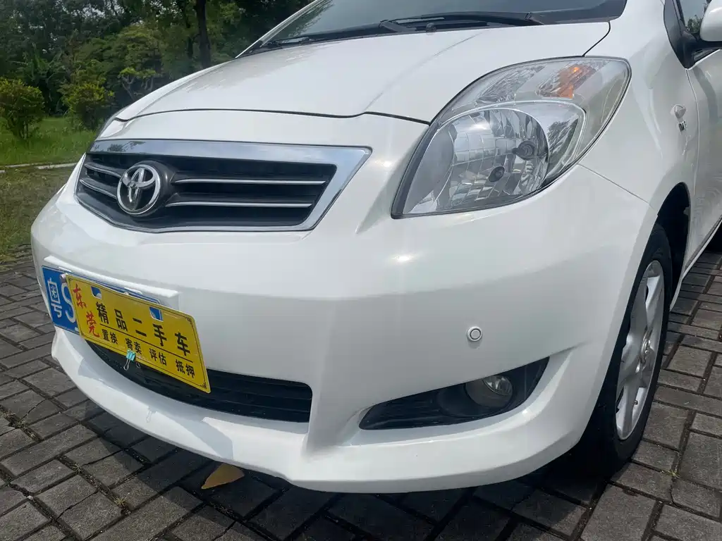 Toyota Yaris — миниатюра 4