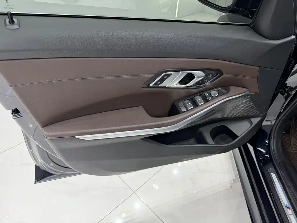BMW 3 Series 3 2023 320Li M Sport