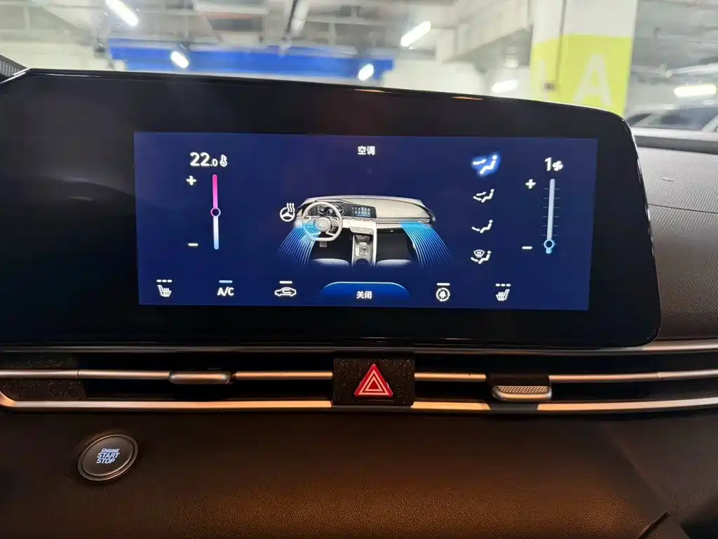 Hyundai Elantra — миниатюра 13