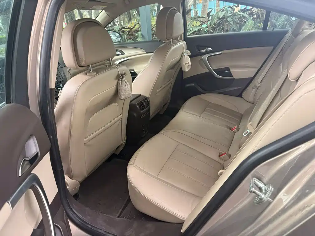 Buick Regal 2012 2.0L Luxury