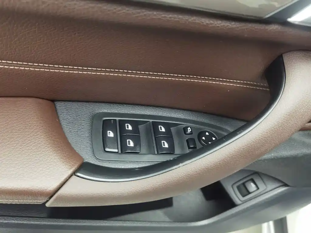 BMW X1 — миниатюра 9