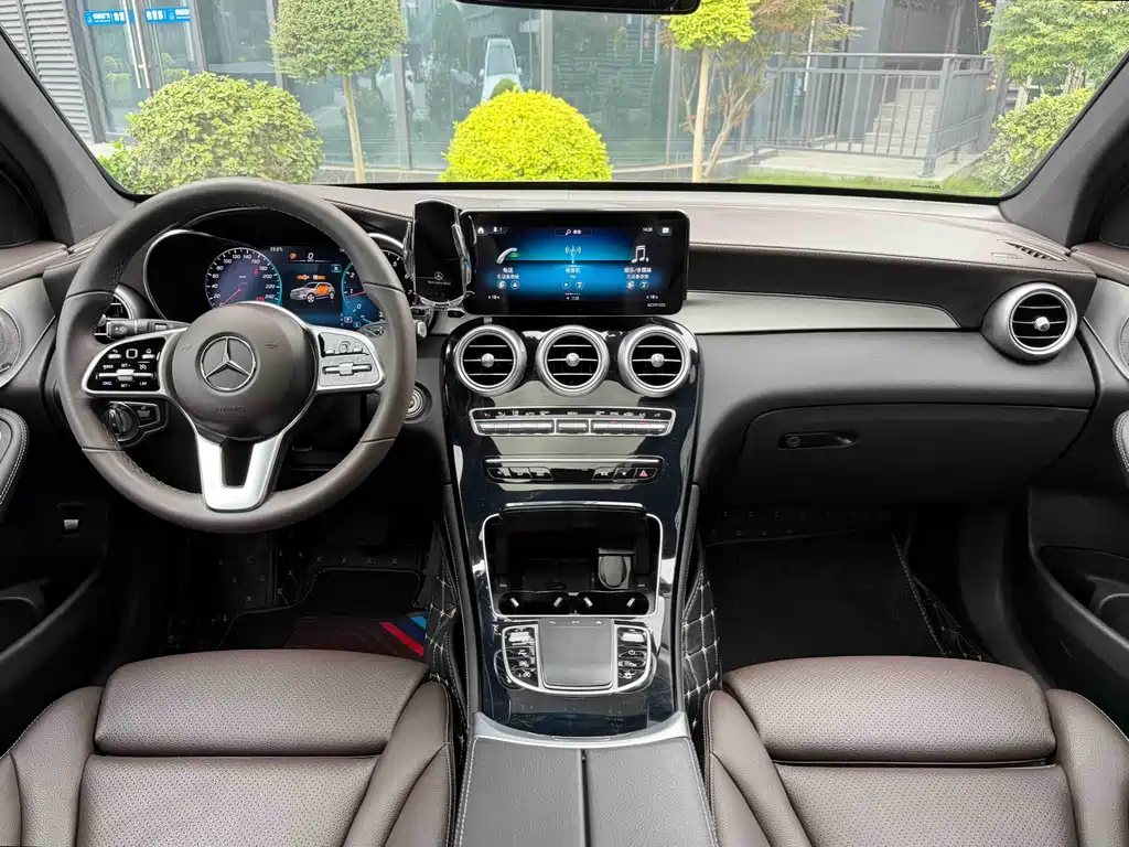Mercedes-Benz GLC 2021 GLC 260 L 4MATIC