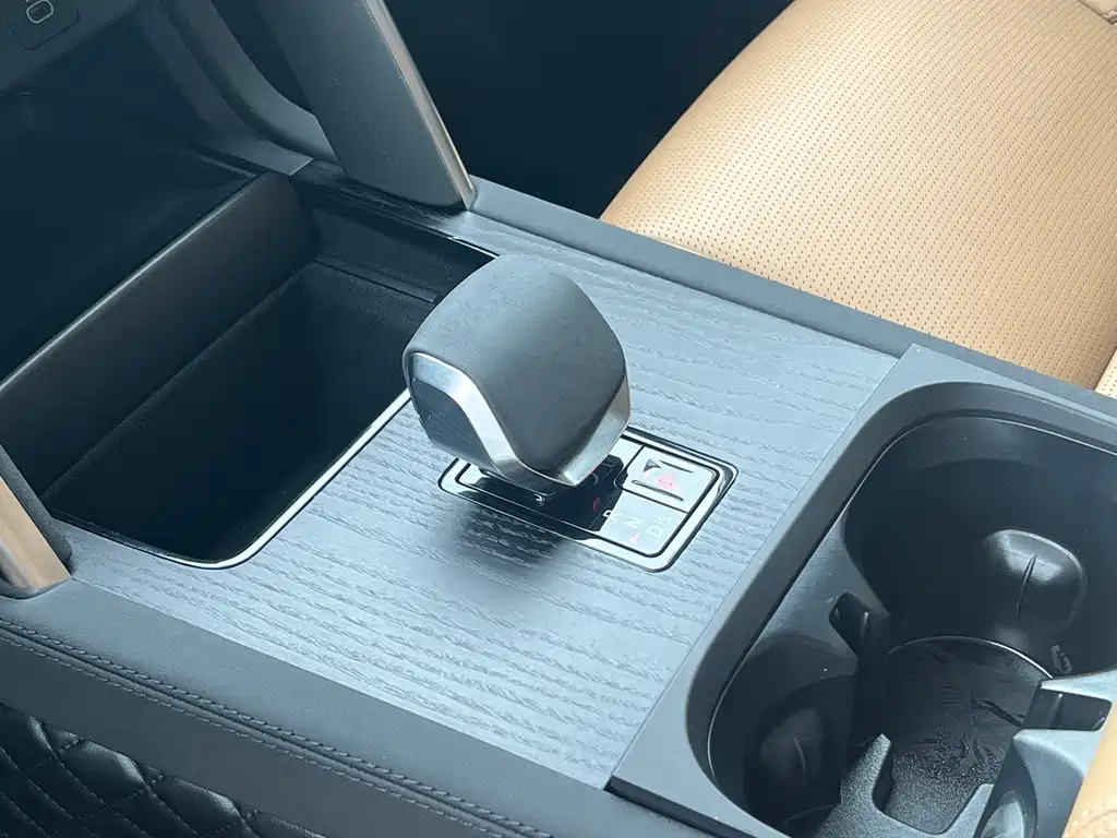 LAND ROVER DISCOVER SPORTS