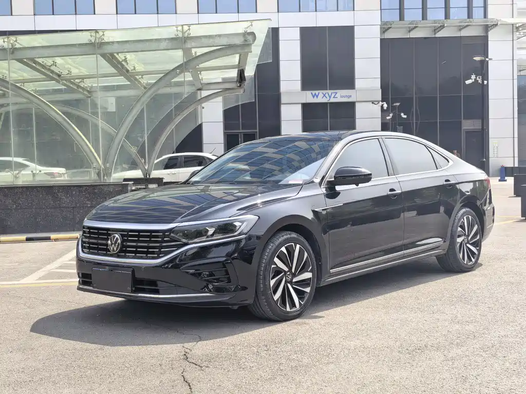 Volkswagen Passat 2023