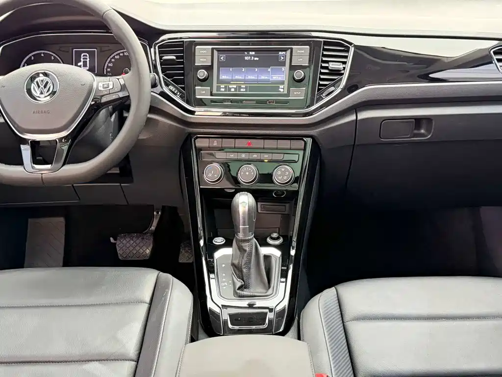 Volkswagen T-Roc — миниатюра 27